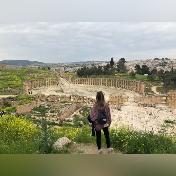 Meet your Posher, Lisa - Picture 7 of 7